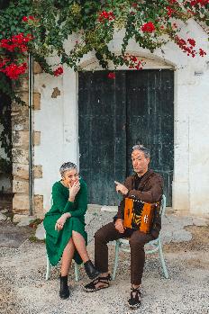 ANNA ROIG I CARLES BELDA “Passar-la bé"