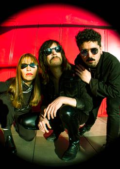 CAPSULA + SIDE CHICK + GO TO THE DOGS - La Nau