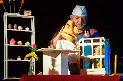 "El follet, el gat i el pastisser" L'Invisible titelles