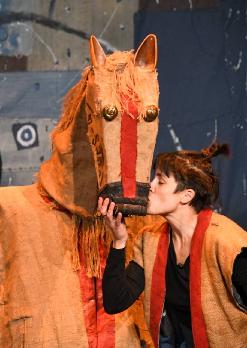 KARIGURI - Cia. Giramagic