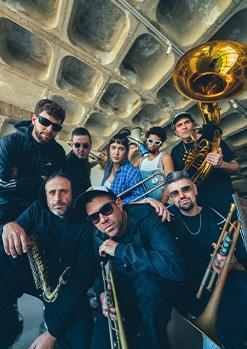 Hip Horns Brass Collective – Sala El Siglo